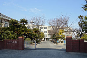 亀城小学校