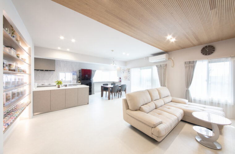 光と木のぬくもりが広がる住まいのイメージ